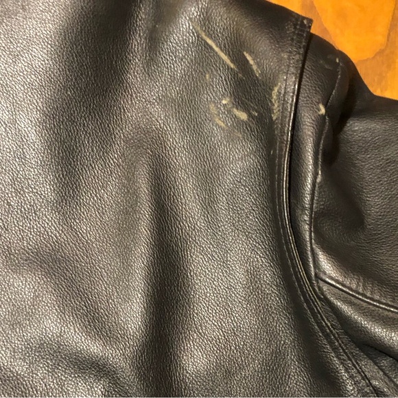 Men’s heavy biker leather riding jacket. Made in Montreal by Bristol Leather. - Picture 5 of 10